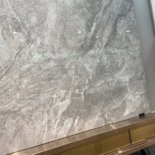 Carica l'immagine nel visualizzatore di Gallery, 750x1500 gres porcellanato di grandi dimensioni in marmo Materiali da costruzione Piastrelle per pavimenti in gres porcellanato grigio smaltato antiscivolo RF-GT715028 Roccia profumata di montagna